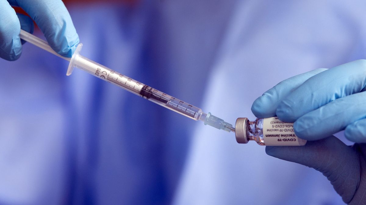 Německá vláda schválila rozvolnění pro očkované a uzdravené
